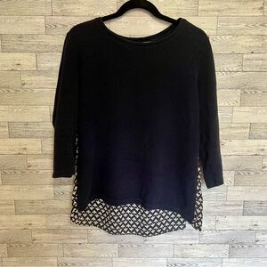 Loft Navy  Ribbed Filigree Mixed Media 3/4 Sleeve Blouse‎ Size Medium High/Low